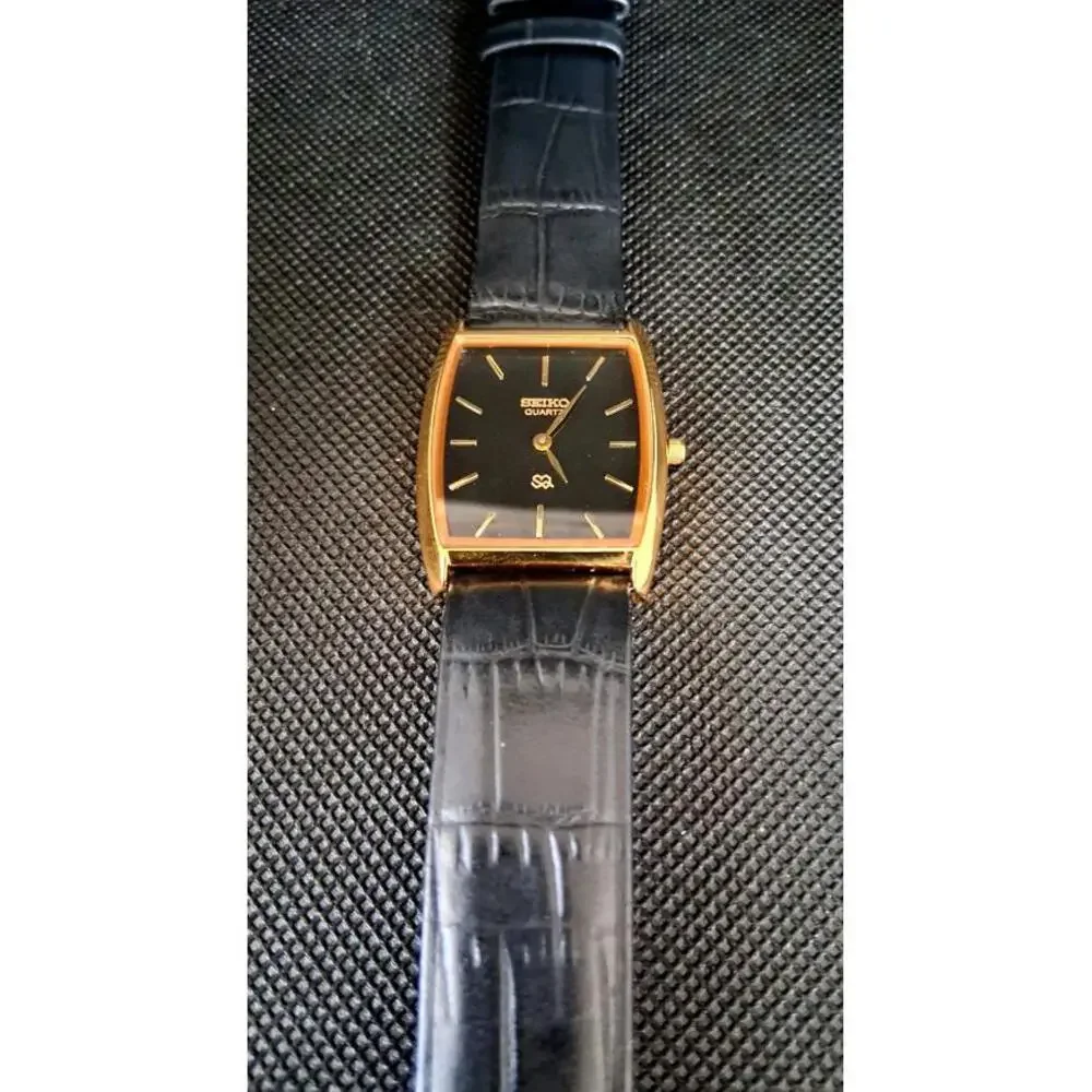 Men's Vintage Seiko Barrel/Tonneau Leather Tank RARE